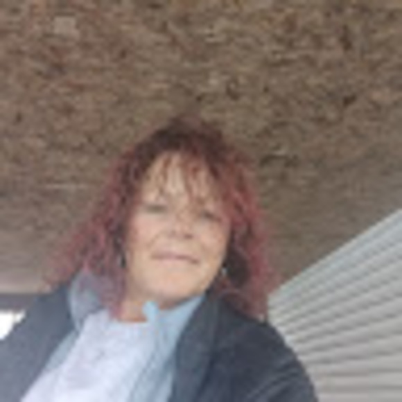 Meet your Posher, Jennifer - Picture 1 of 1